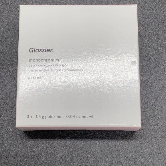Glossier  Monochromes Eyeshadow Trio - Picture 6 of 7